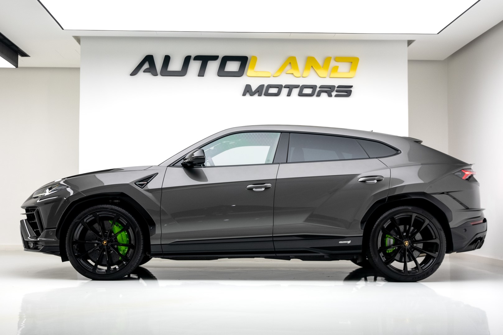 2023 LAMBORGHINI URUS S. HIGH SPEC.